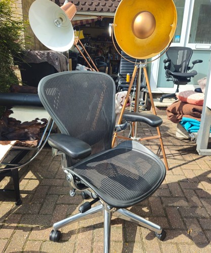 Herman miller aeron - , polished