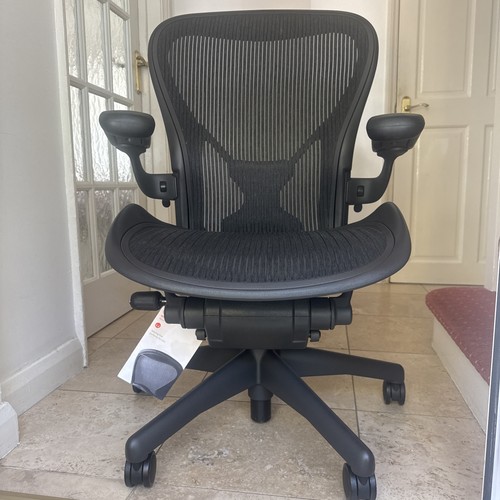 Herman miller aeron chair - miller,