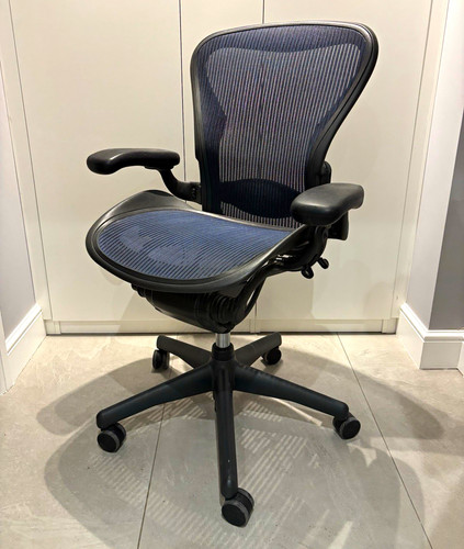 Herman miller aeron size b - miller,