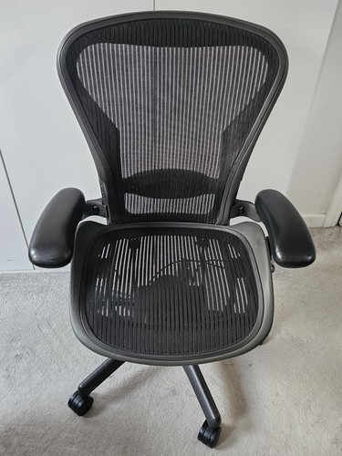 Herman miller aeron - miller,