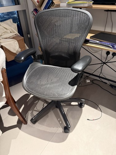 Herman miller aeron office - miller,