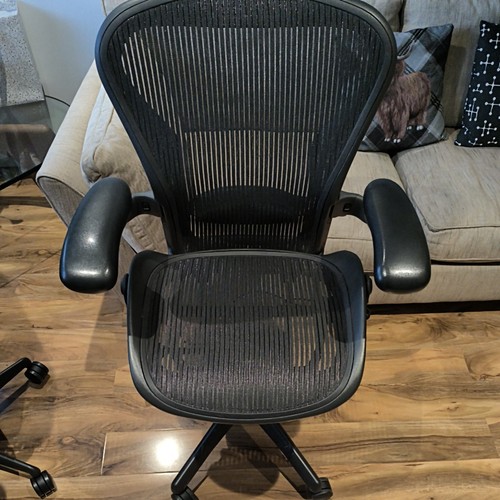Herman miller aeron chair - herman,