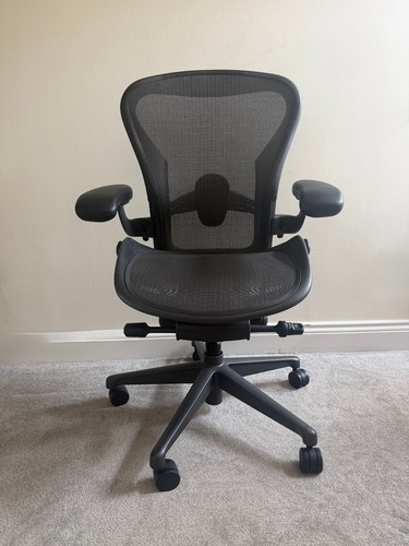 Herman miller aeron - aeron, ergonomic