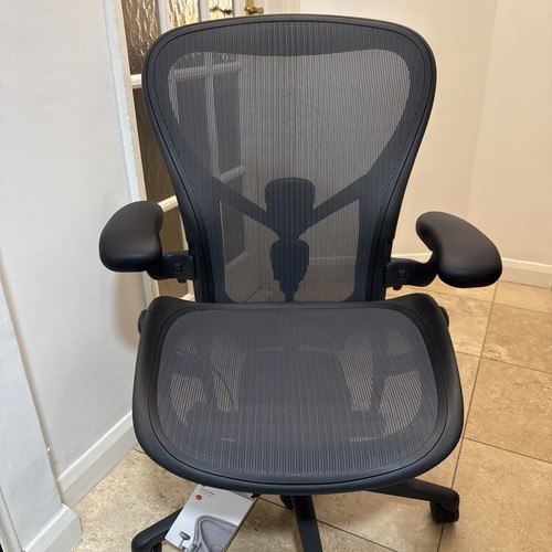 Herman miller aeron chair - herman,