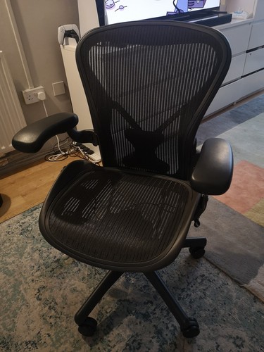 Herman miller aeron size - miller, b