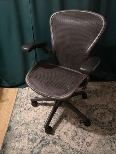 Herman miller aeron black - miller,