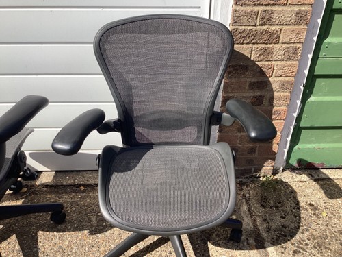 Herman miller aeron office - 1,