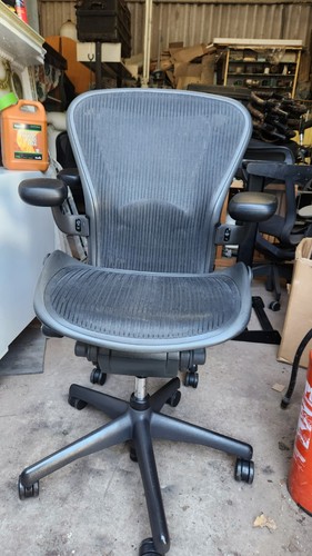 Herman miller aeron graphite - miller,