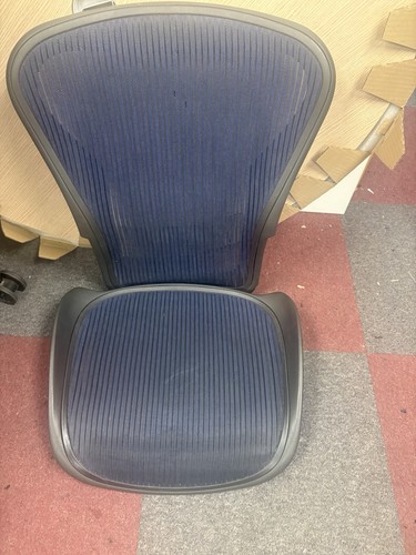 Herman miller aeron - aeron, b