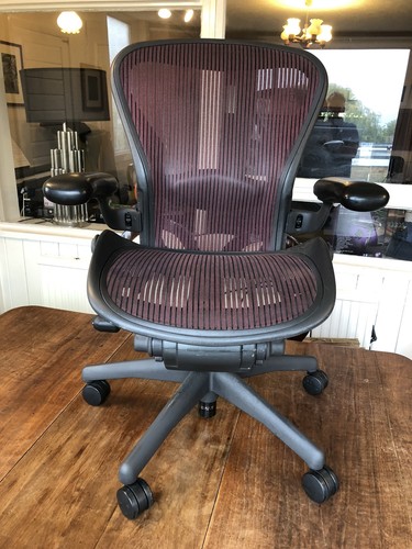 Herman miller aeron - size, b