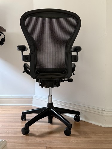 Herman miller aeron chair - herman,