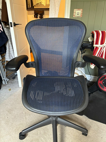 Herman miller aeron ergonomic - miller,