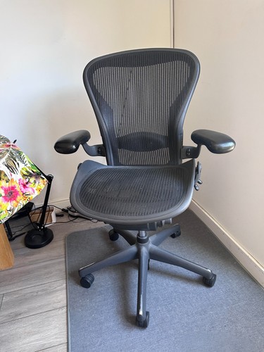 Herman miller aeron office - miller,