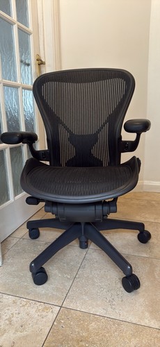Herman miller aeron chair size - miller,