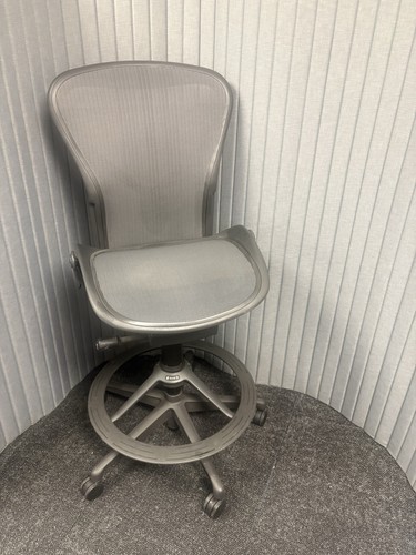 Herman miller remastered aeron - herman,