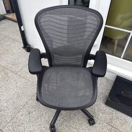 Herman miller aeron chair size - aeron,