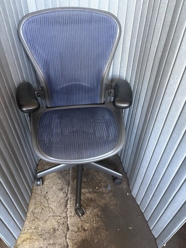 Herman miller aeron size - size, b