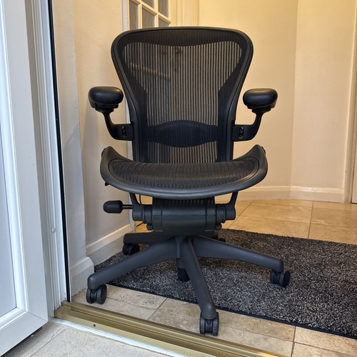 Herman miller aeron chair - herman,