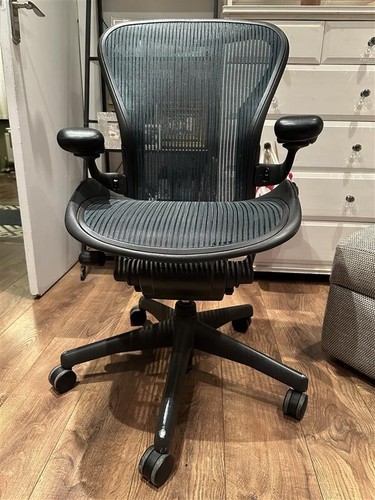 Herman miller aeron classic - miller,